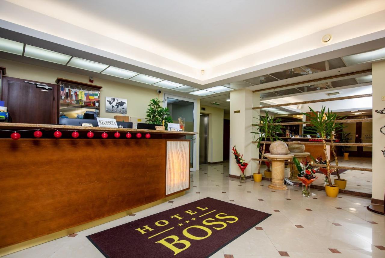 Hotel Boss ชิลินา ภายนอก รูปภาพ